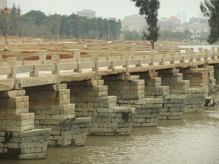 جسر آنبينغ القديم في الصين (7 صور)