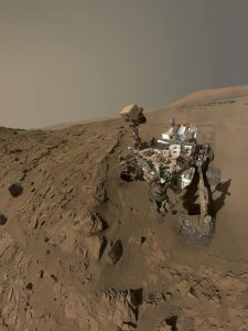 مجموعة من الصور على سطح المريخ